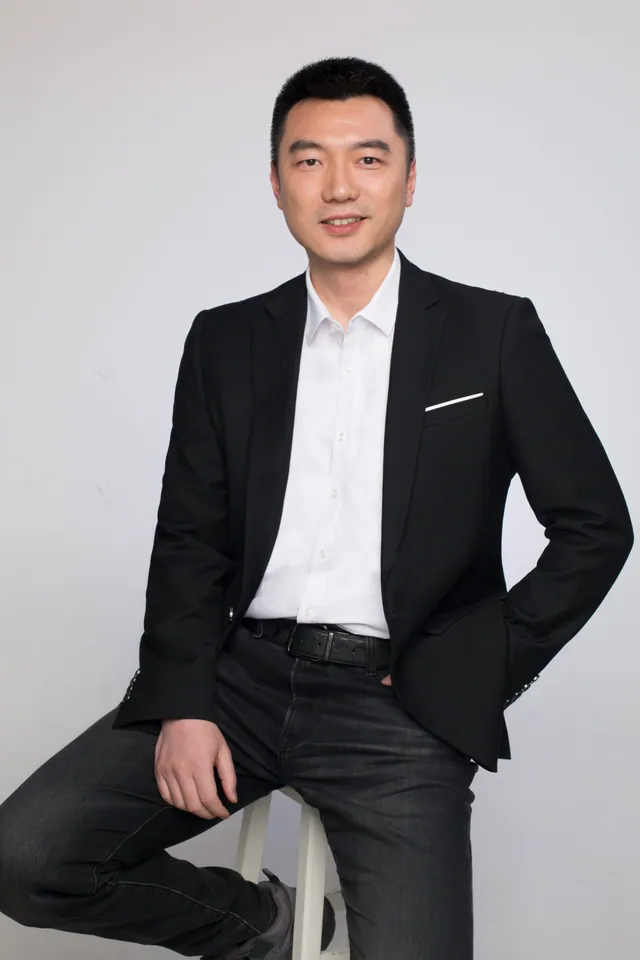张晓峰 · 联合创始人&业务专家